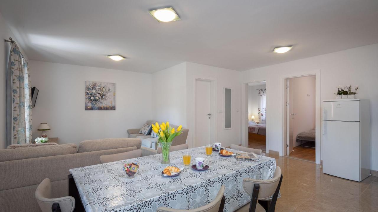 Luxury Stone Villa Nevija 2022 Private Villa Milna  Zimmer foto