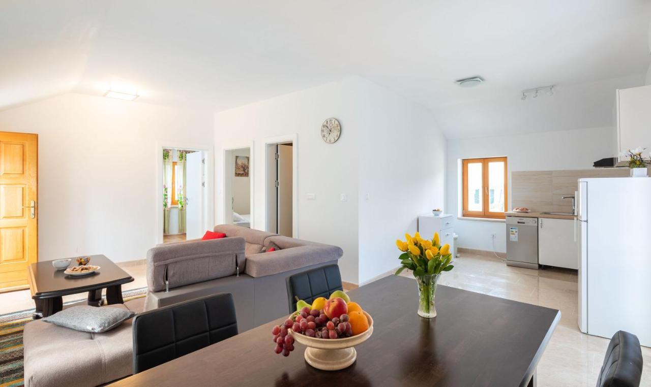 Luxury Stone Villa Nevija 2022 Private Villa Milna  Zimmer foto
